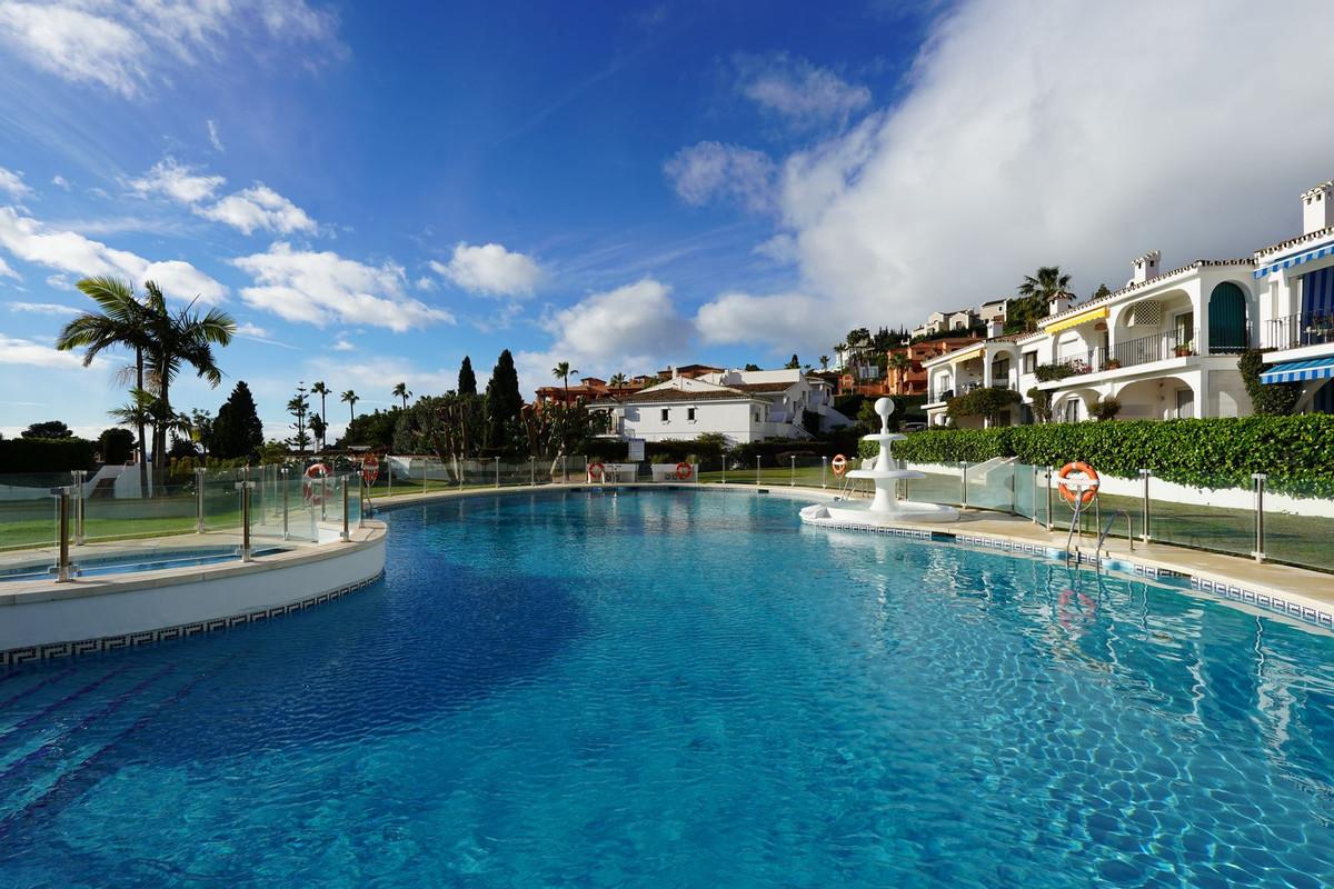 Apartment Ground Floor in El Paraiso
