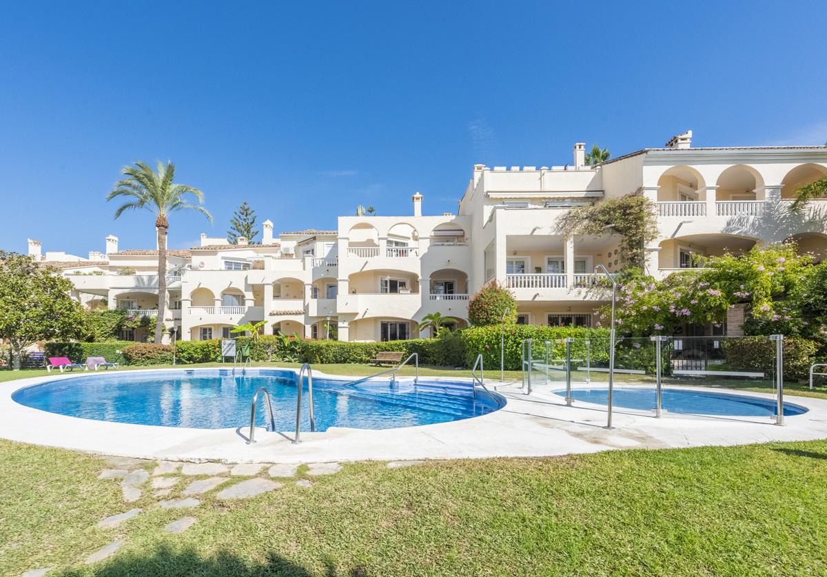 Apartment Middle Floor in Estepona