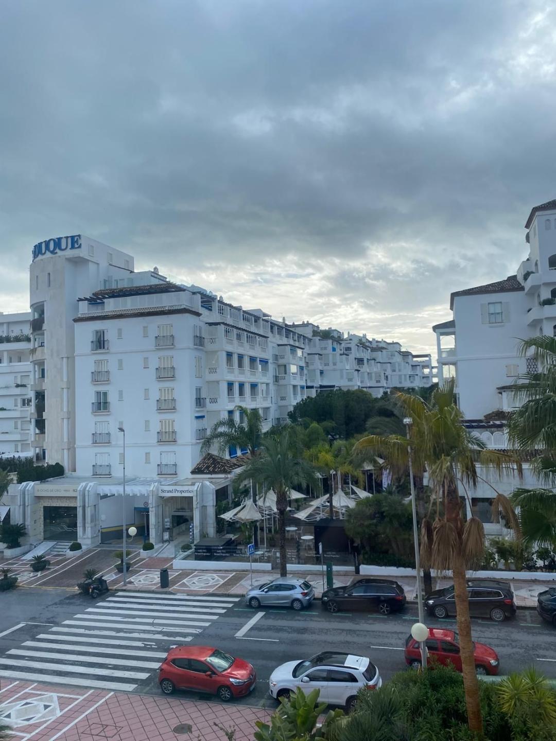 Apartment Middle Floor in Puerto Ban&uacute;s