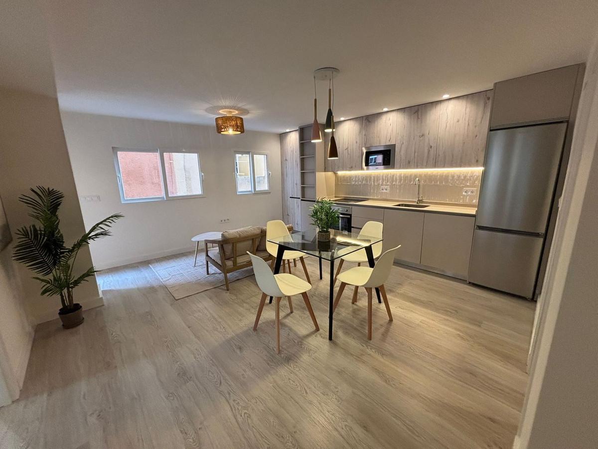 Apartment Middle Floor in M&aacute;laga Centro