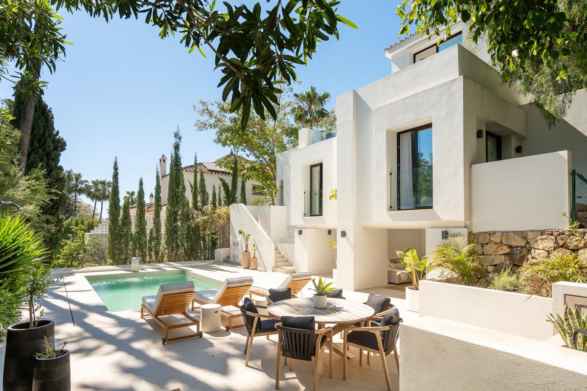 Villa Detached in Nueva Andaluc&iacute;a