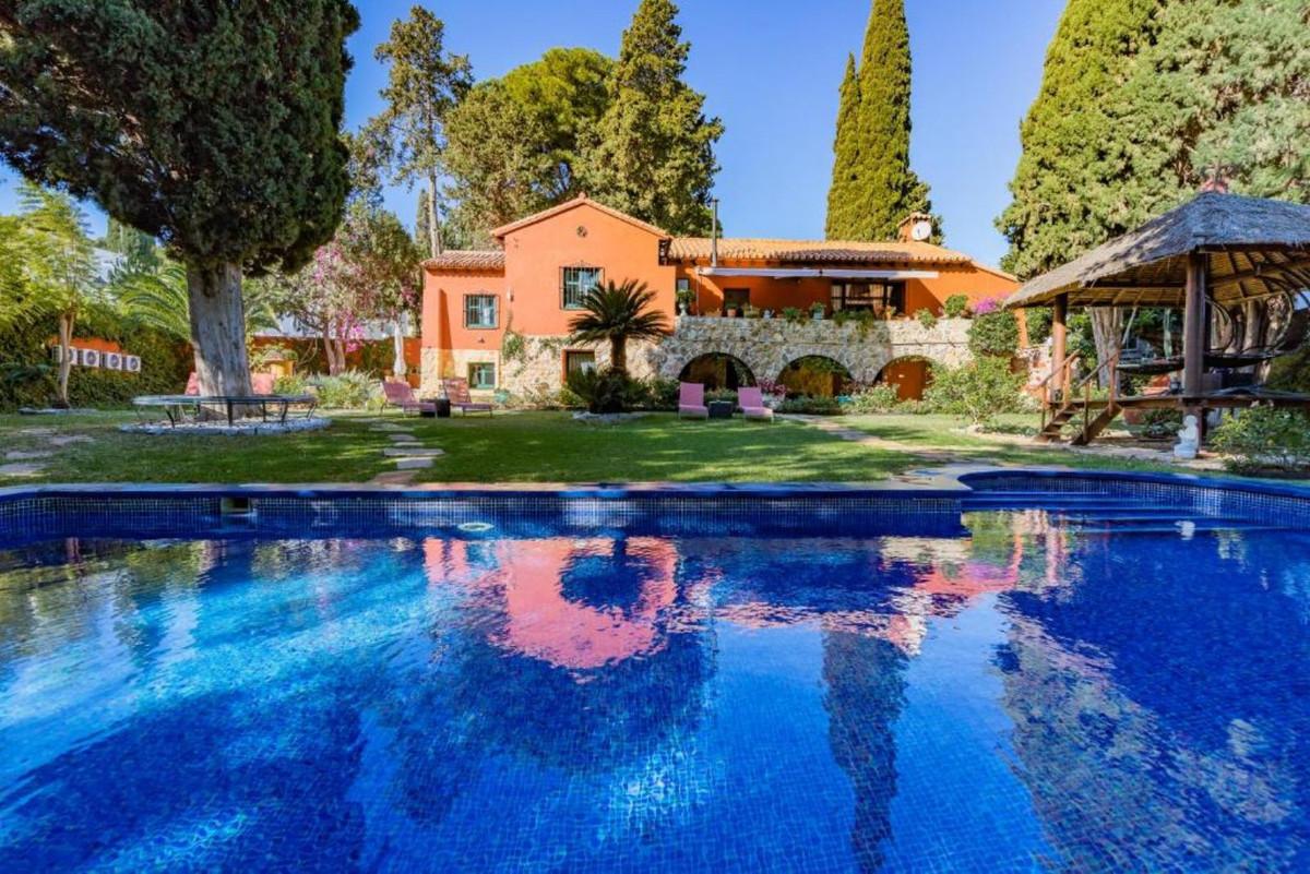 Commercial Bed and Breakfast in Torremolinos