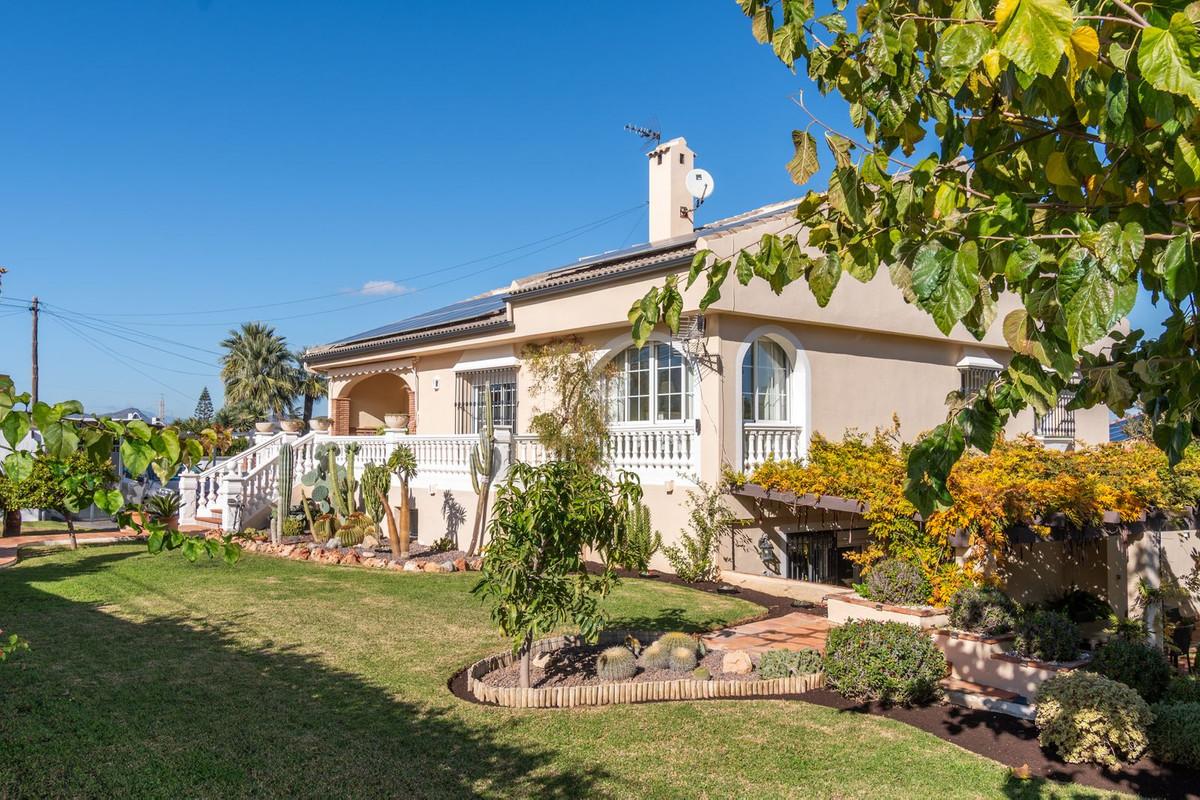 Villa Detached in Alhaur&iacute;n de la Torre