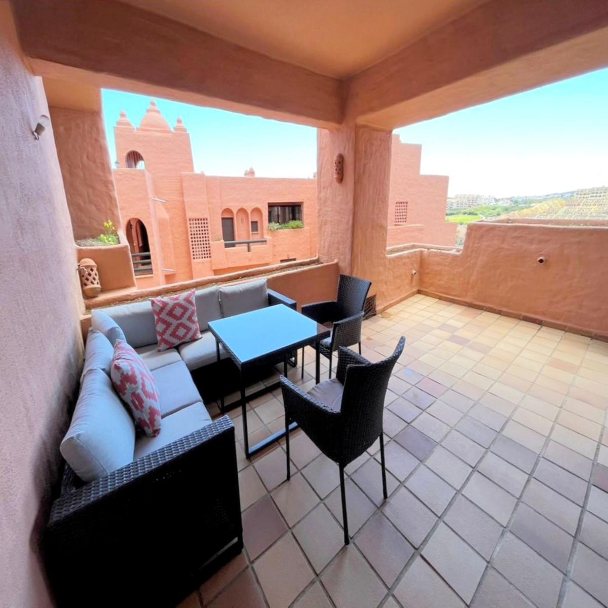 Apartment Middle Floor in La Duquesa