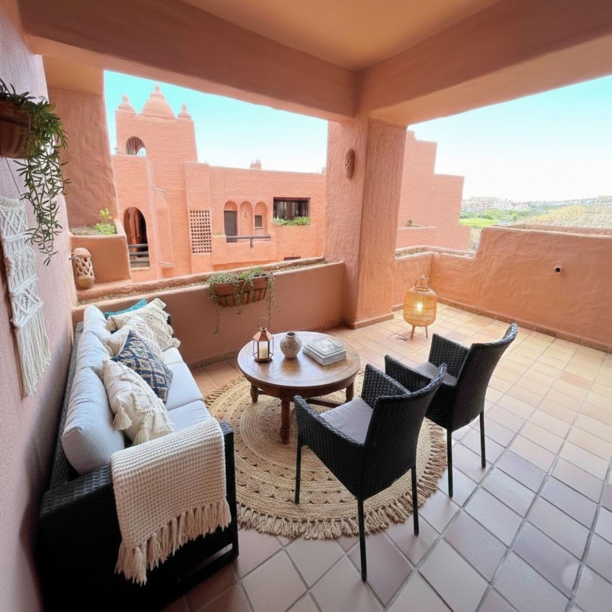 Apartment Middle Floor in La Duquesa