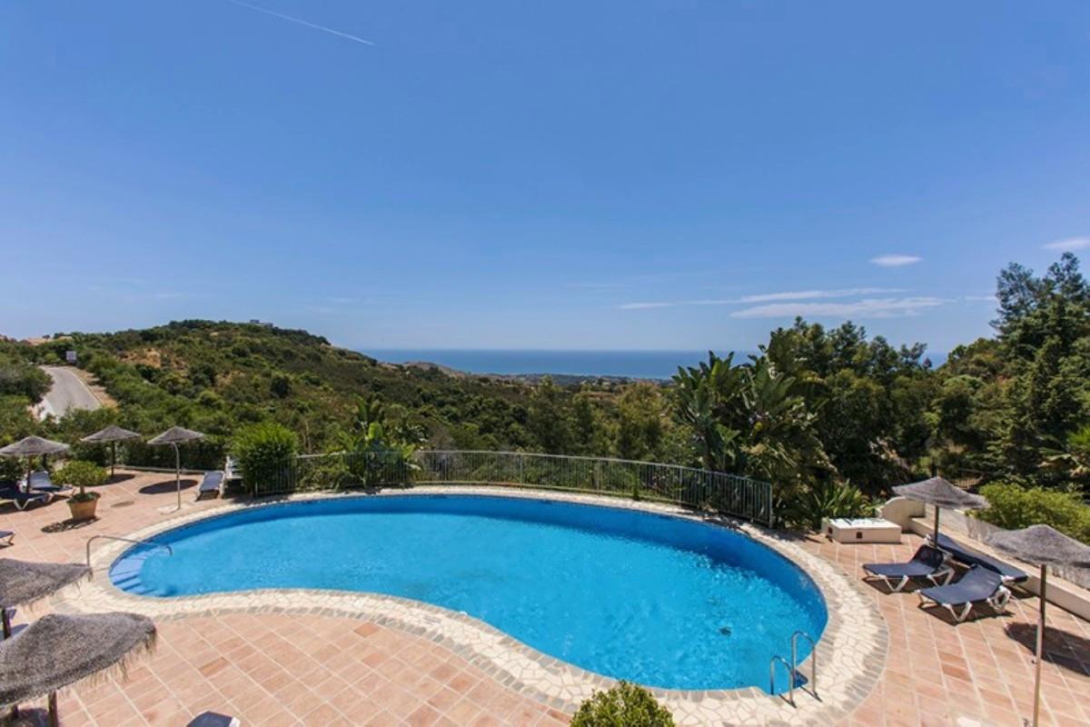 Apartment Middle Floor in La Mairena