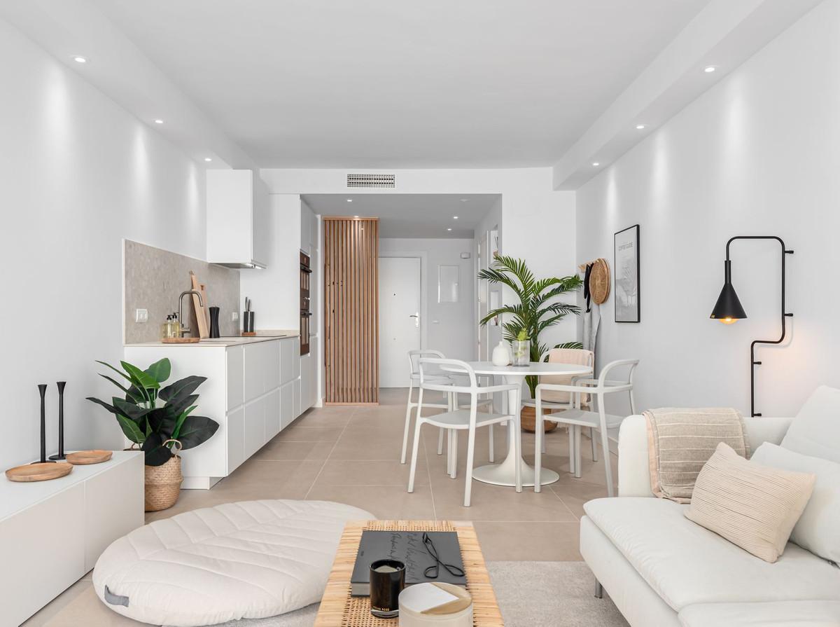 Apartment Middle Floor in Nueva Andaluc&iacute;a