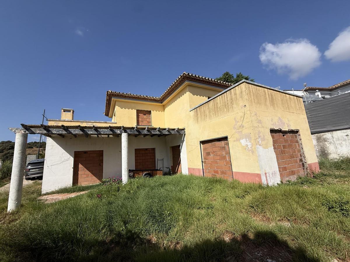 Villa Detached in Estepona