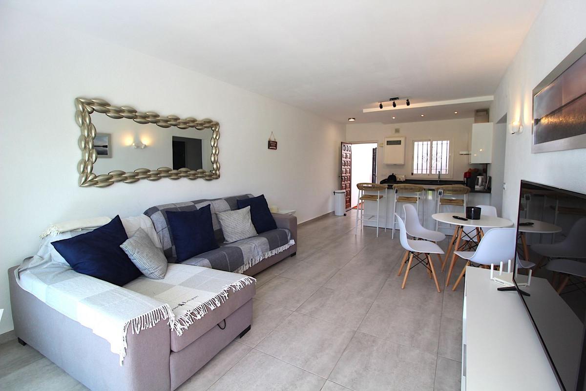 Apartment Ground Floor in El Paraiso