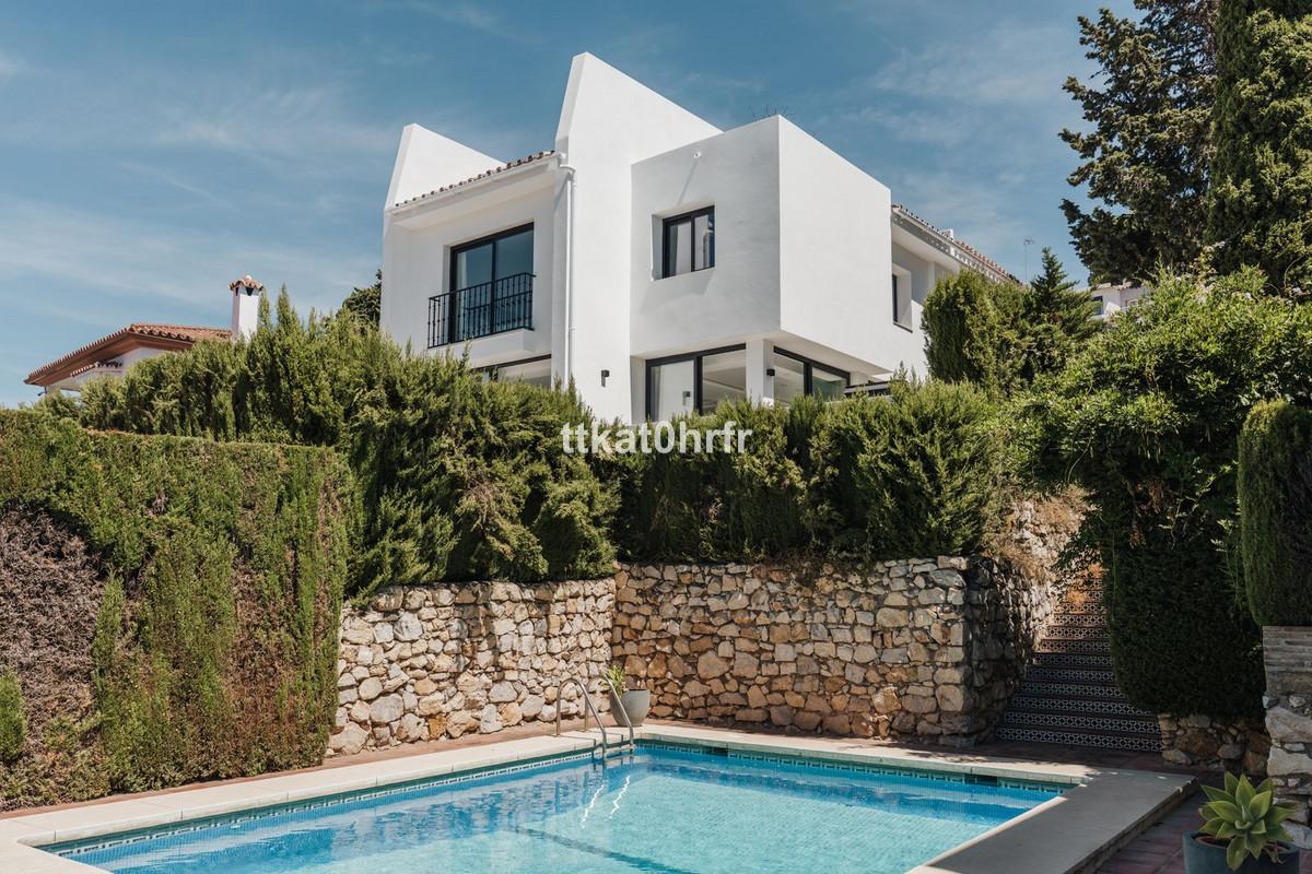 Villa Detached in Nueva Andaluc&iacute;a