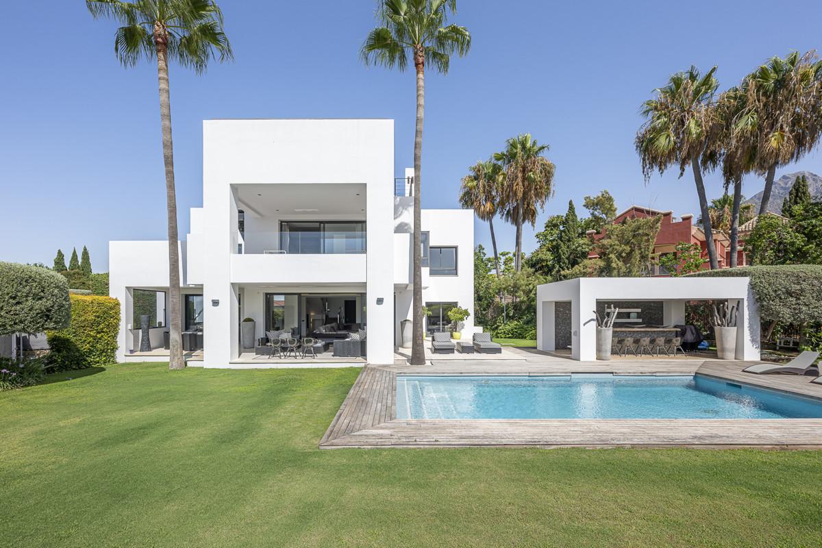 Villa Detached in The Golden Mile