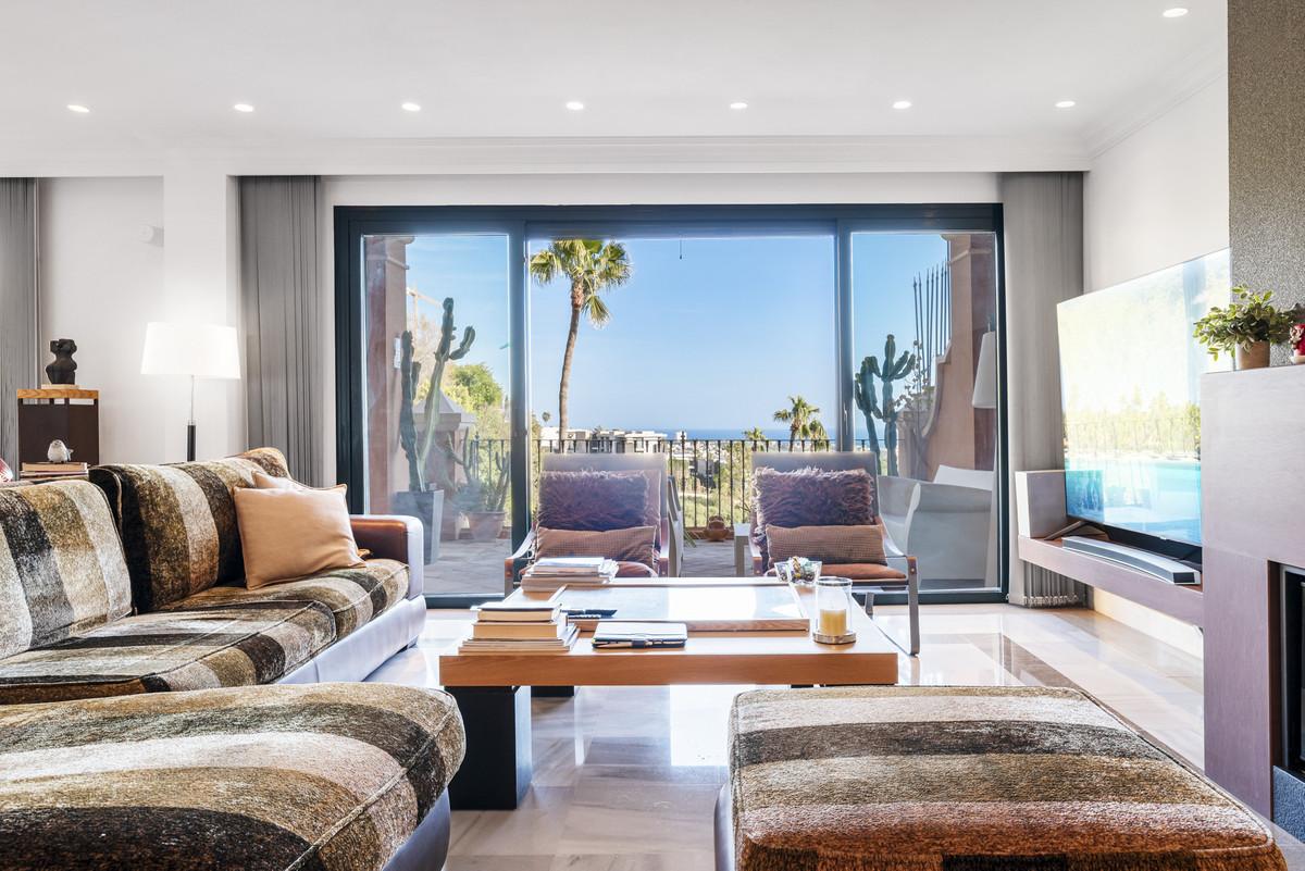 Apartment Penthouse Duplex in Monte Halcones