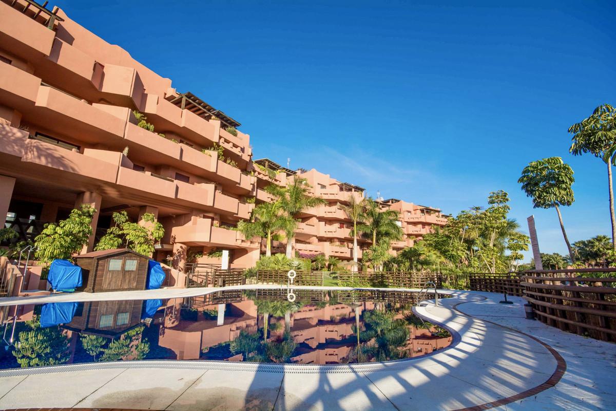 Apartment Middle Floor in Estepona