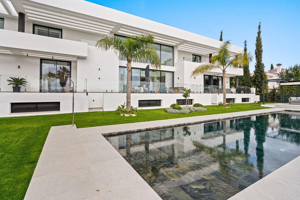 Villa Detached in Estepona