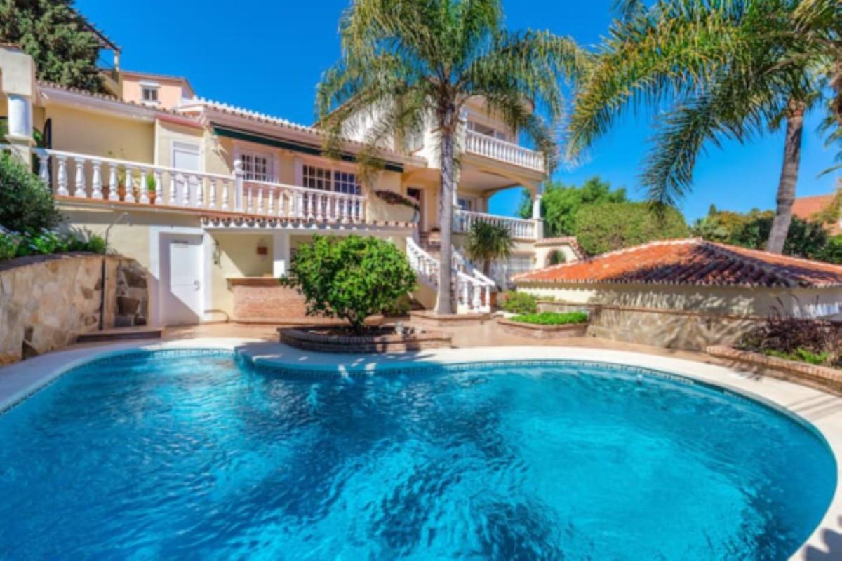 Villa Detached in Nueva Andaluc&iacute;a