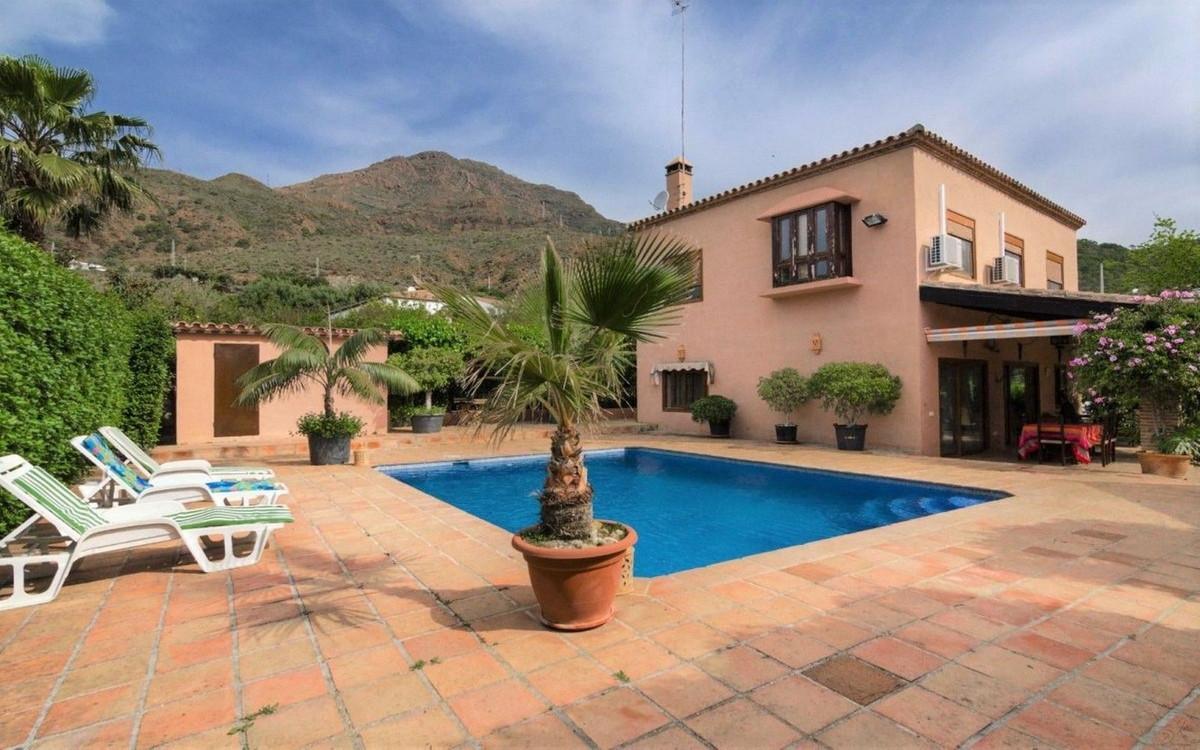 Villa Finca in Estepona