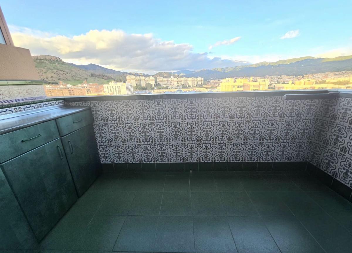 Apartment Middle Floor in M&aacute;laga Centro