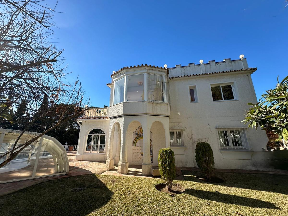 Villa Detached in Marbesa