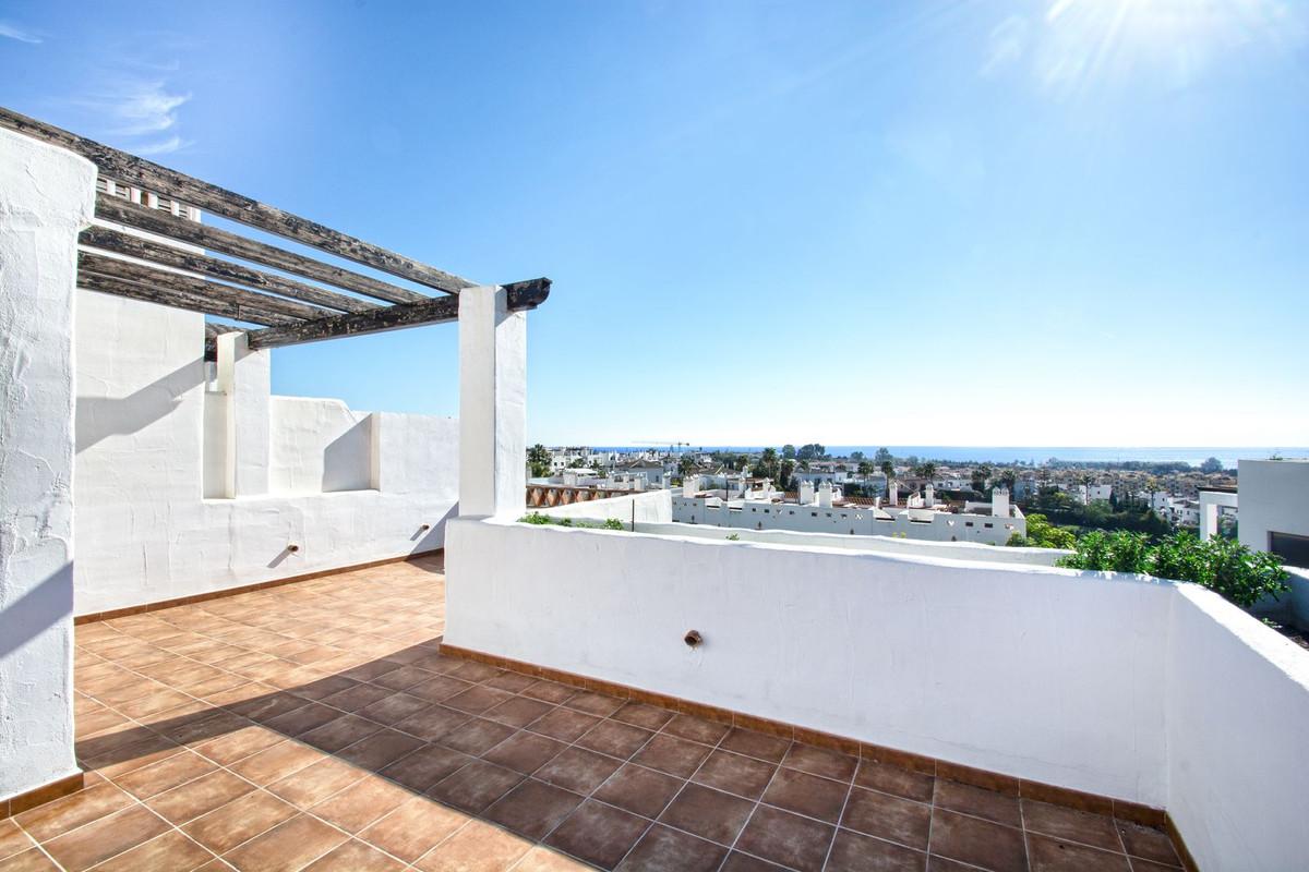 Apartment Penthouse in Estepona