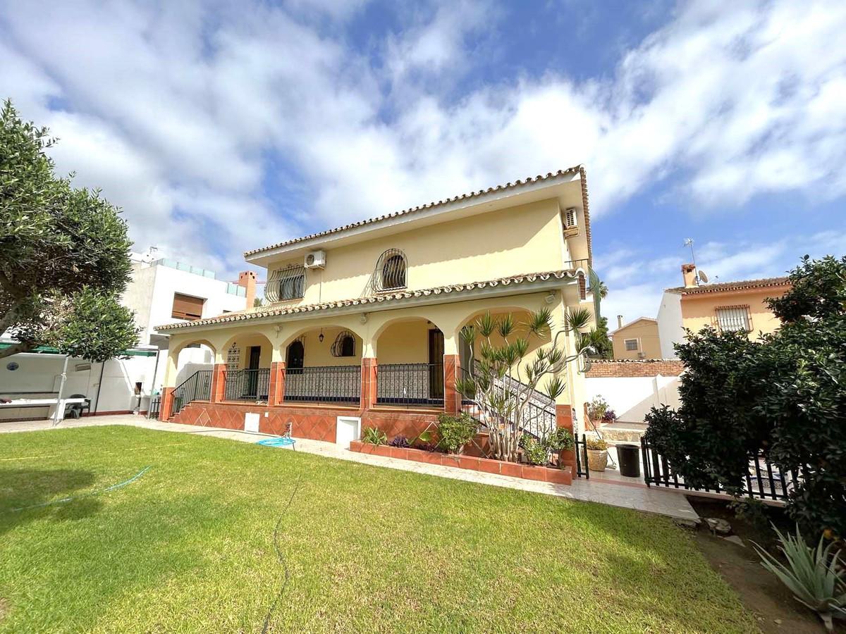 Villa Detached in El Coto