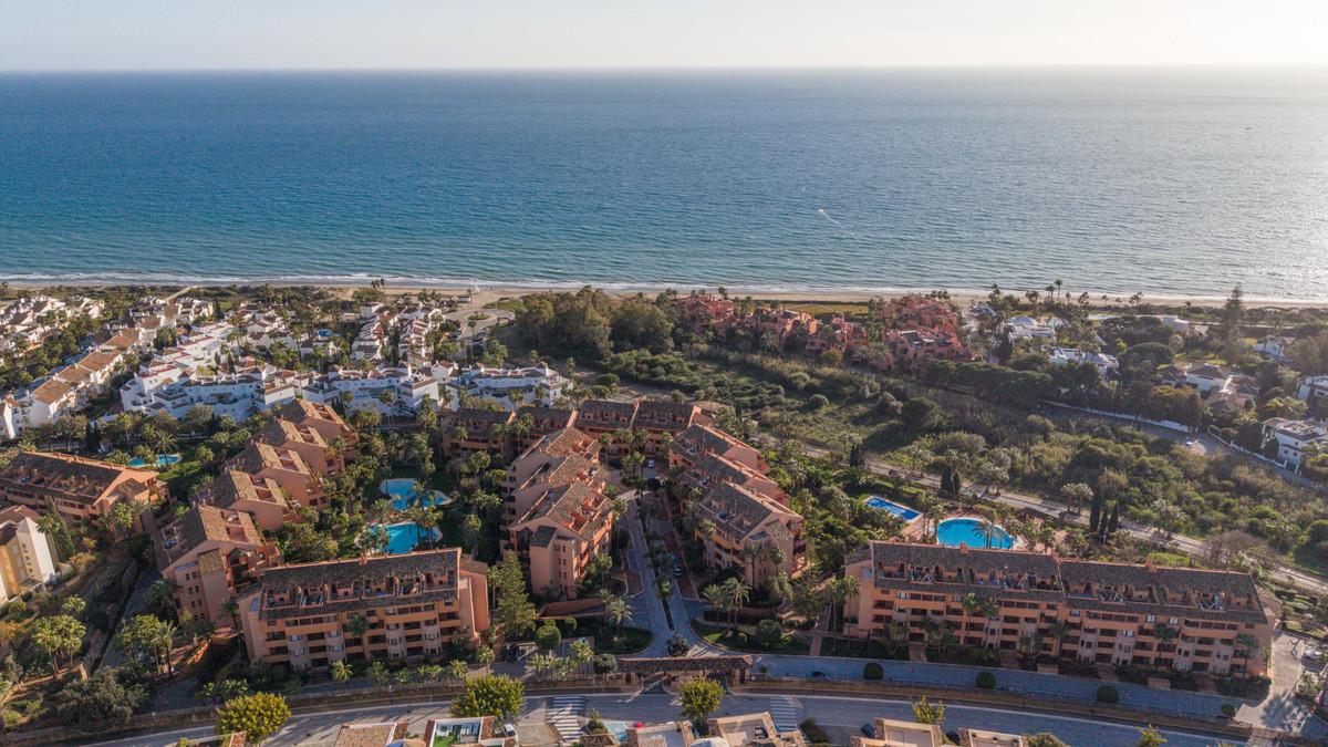 Apartment Middle Floor in Bah&iacute;a de Marbella