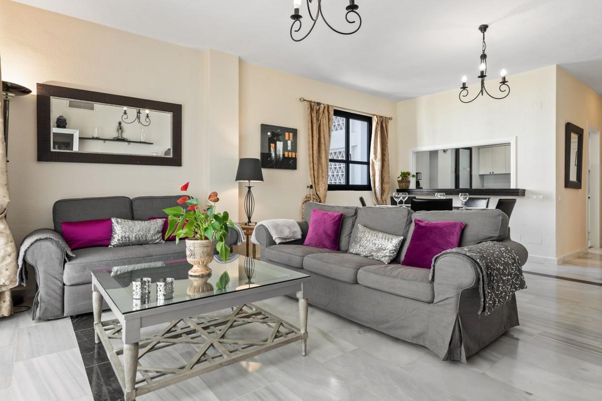 Apartment Middle Floor in Puerto Ban&uacute;s