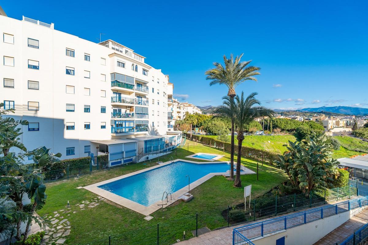 Apartment Middle Floor in Estepona