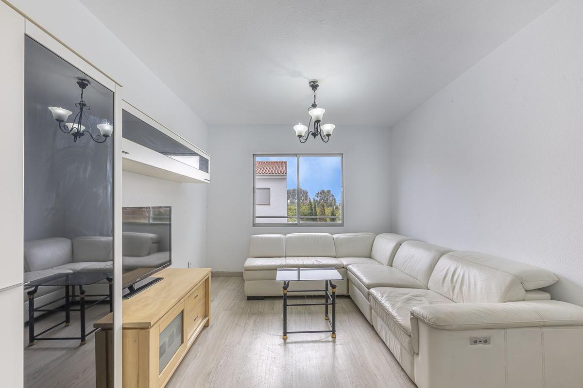 Apartment Penthouse in Estepona