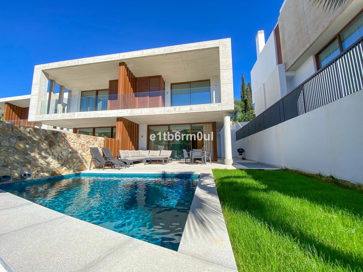 Villa Semi Detached in The Golden Mile