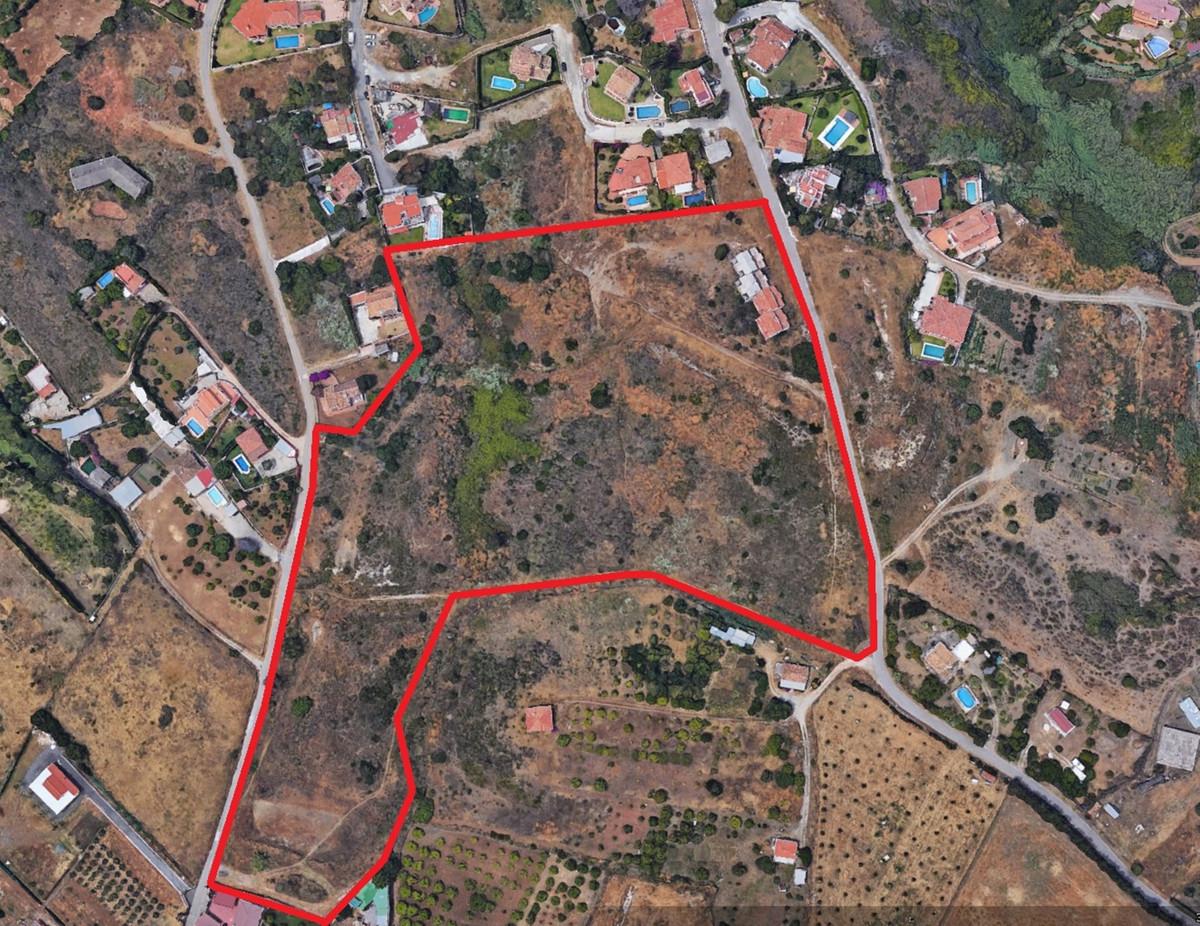 Plot Residential in Estepona