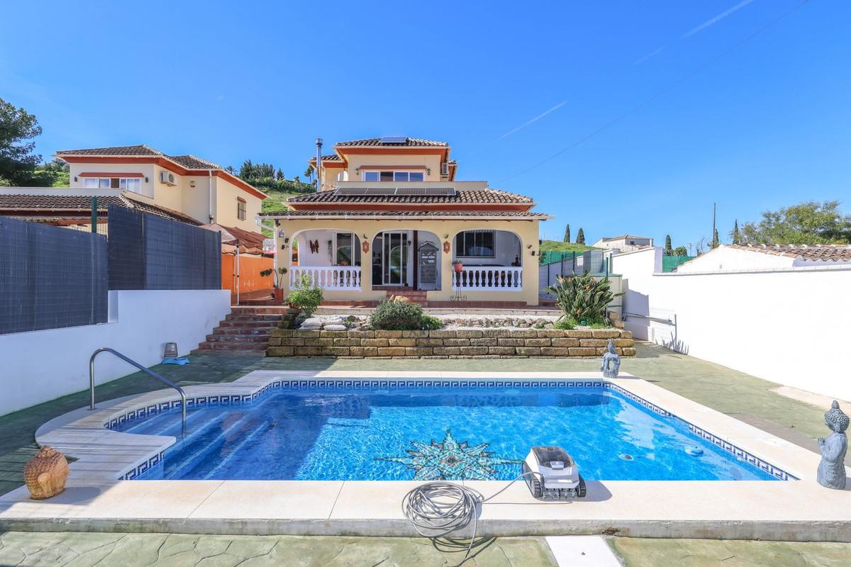 Villa Detached in Co&iacute;n