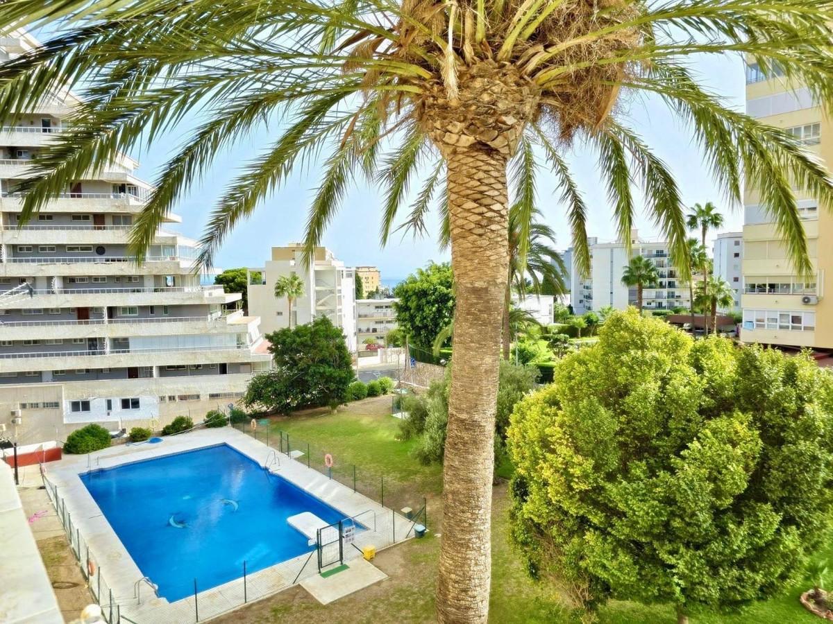 Apartment Middle Floor in Benalmadena Costa