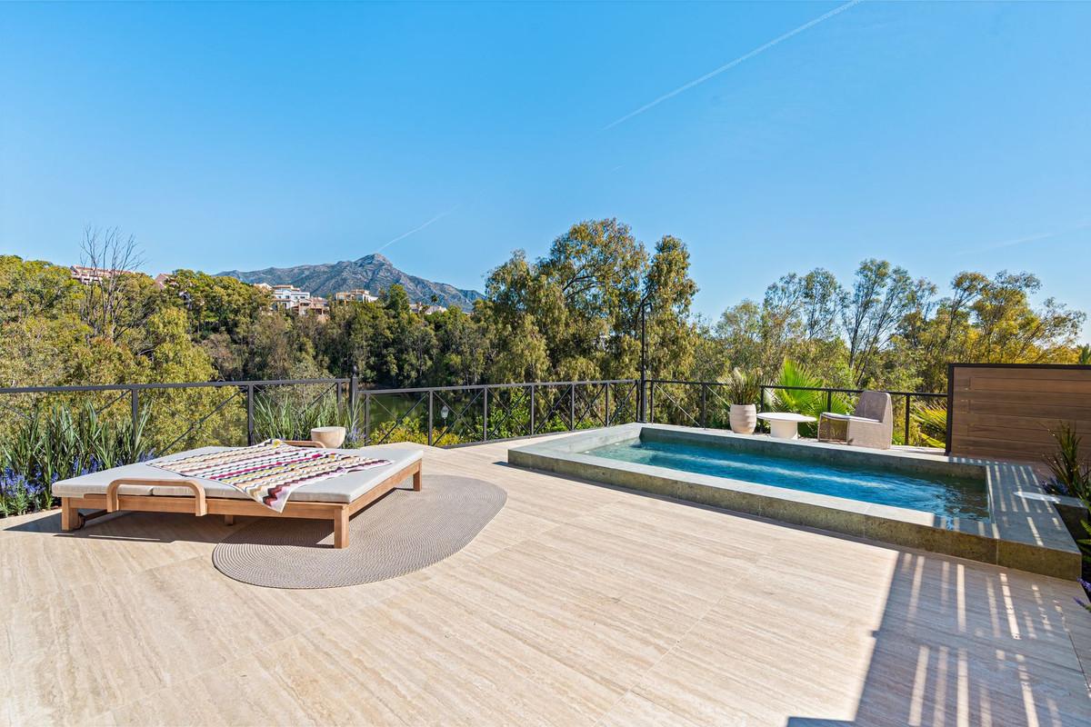 Apartment Ground Floor in Nueva Andaluc&iacute;a