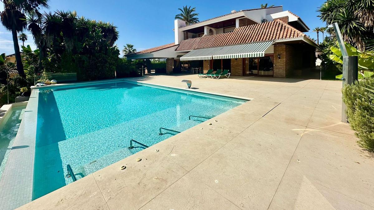 Villa Detached in Nueva Andaluc&iacute;a