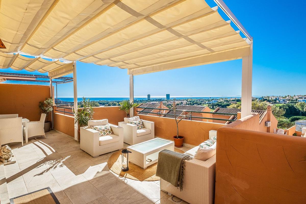 Apartment Penthouse in Elviria