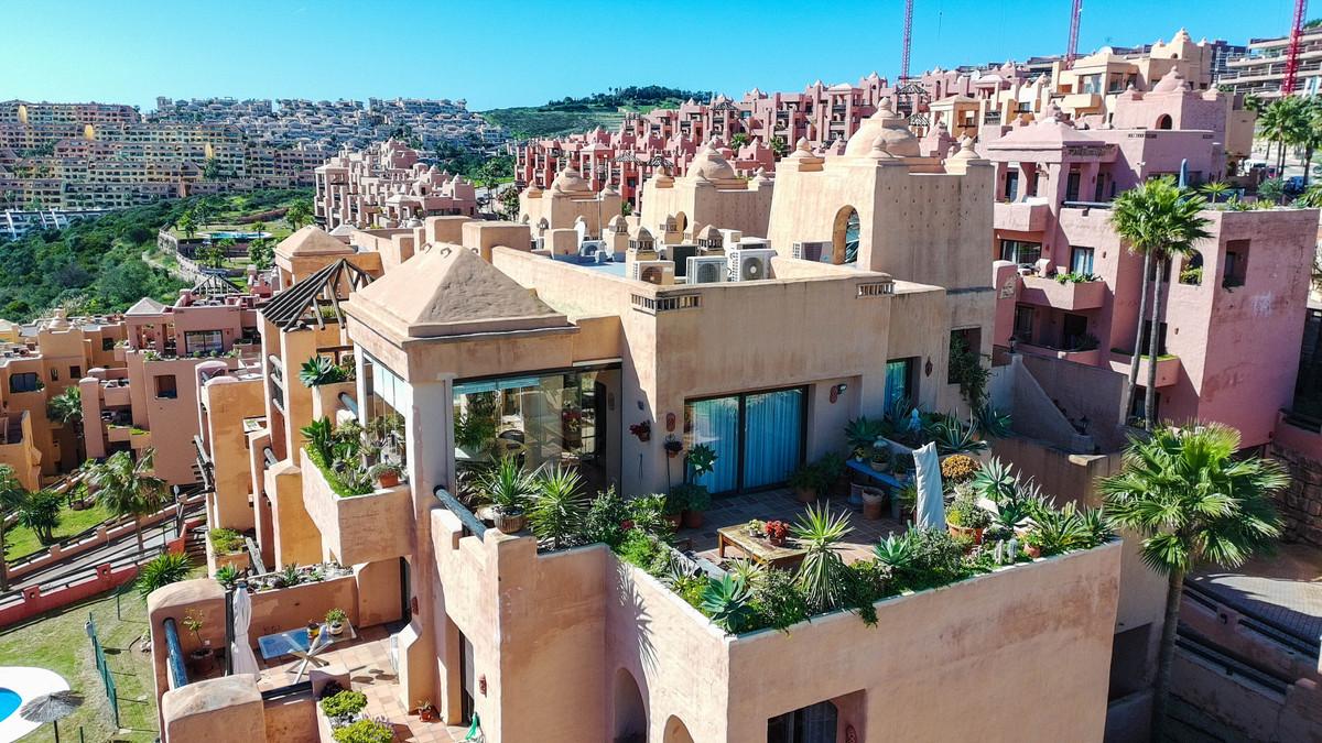 Apartment Penthouse in La Duquesa