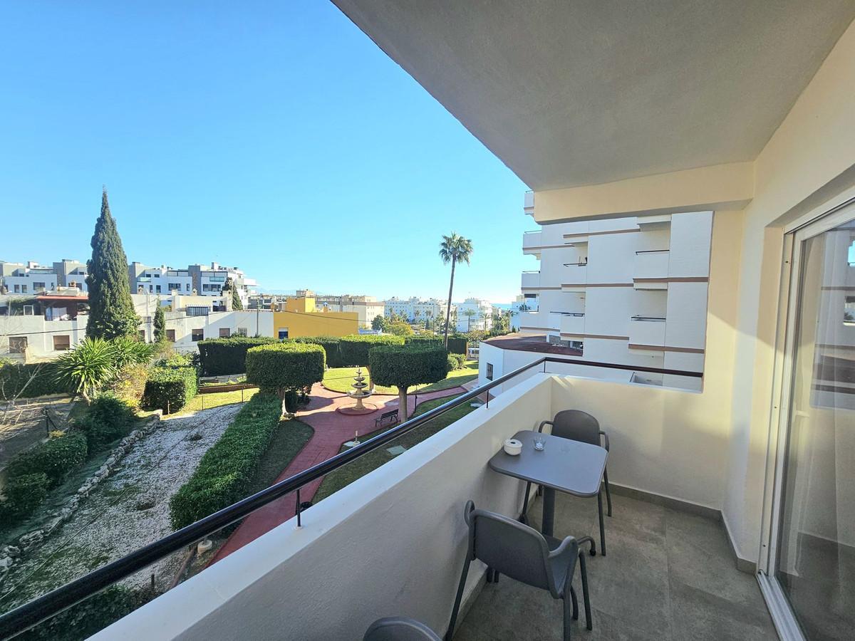 Apartment Middle Floor in La Colina