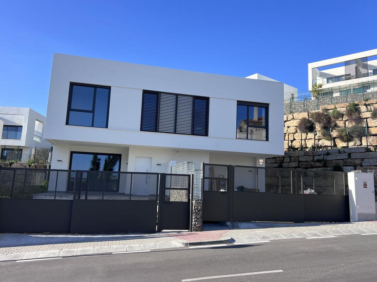 Villa Semi Detached in Riviera del Sol