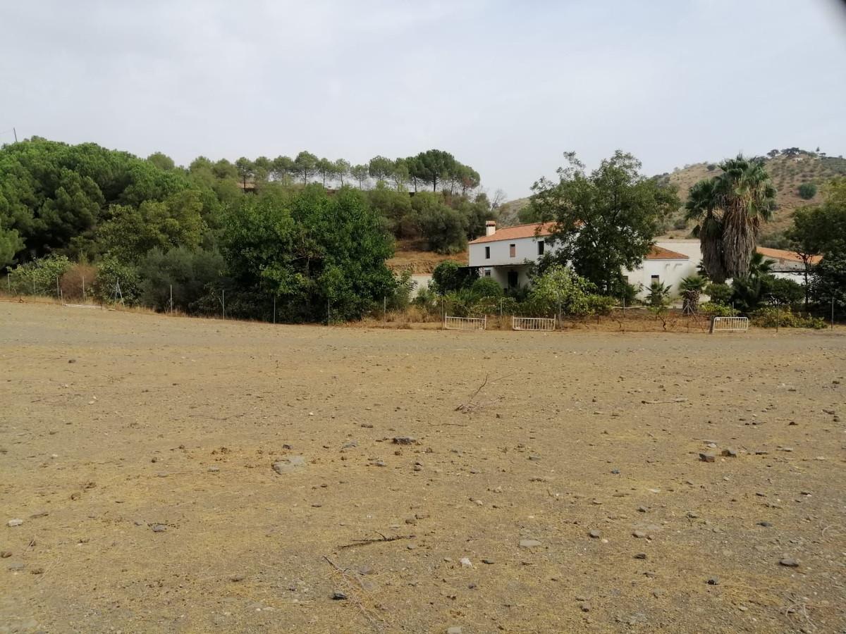 Plot Commercial in C&aacute;rtama