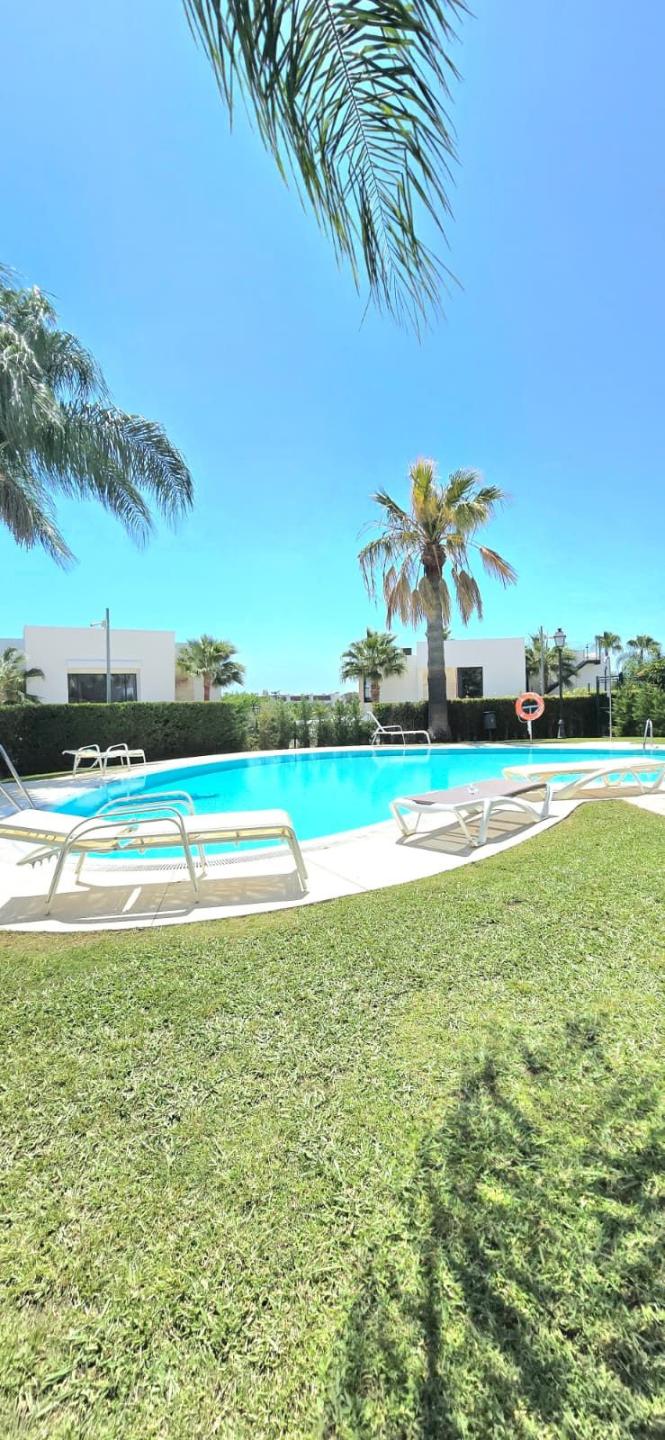 Townhouse Terraced in El Paraiso
