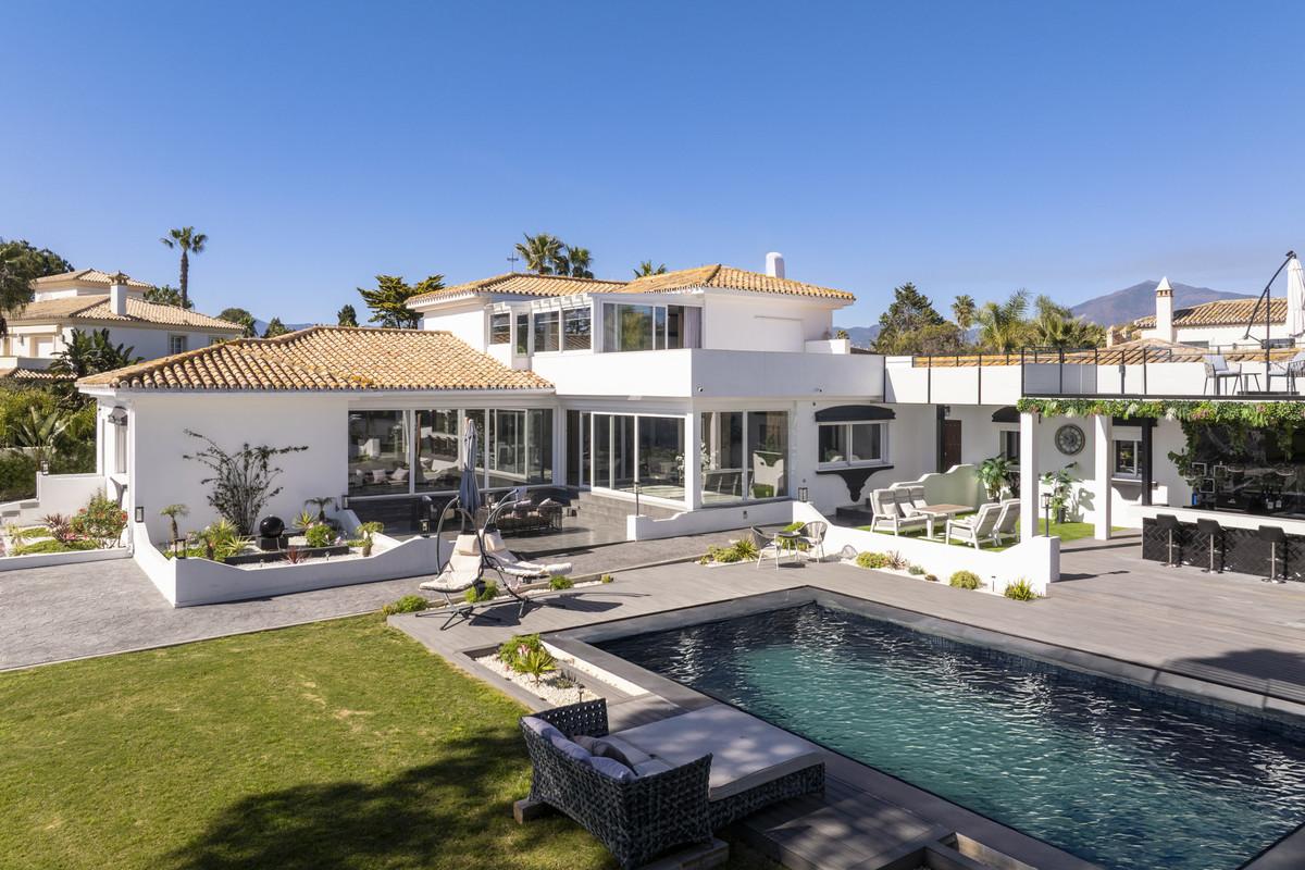 Villa Detached in Estepona