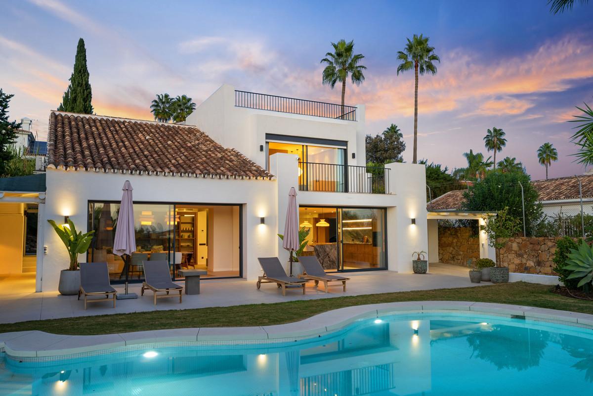 Villa Detached in Nueva Andaluc&iacute;a
