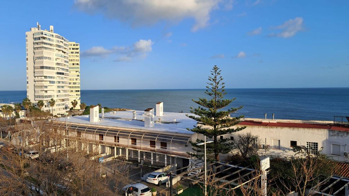 Apartment Middle Floor in Torreguadiaro