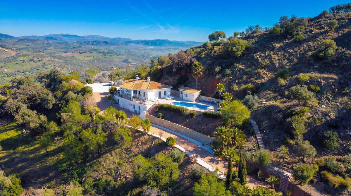 Villa Detached in Guaro