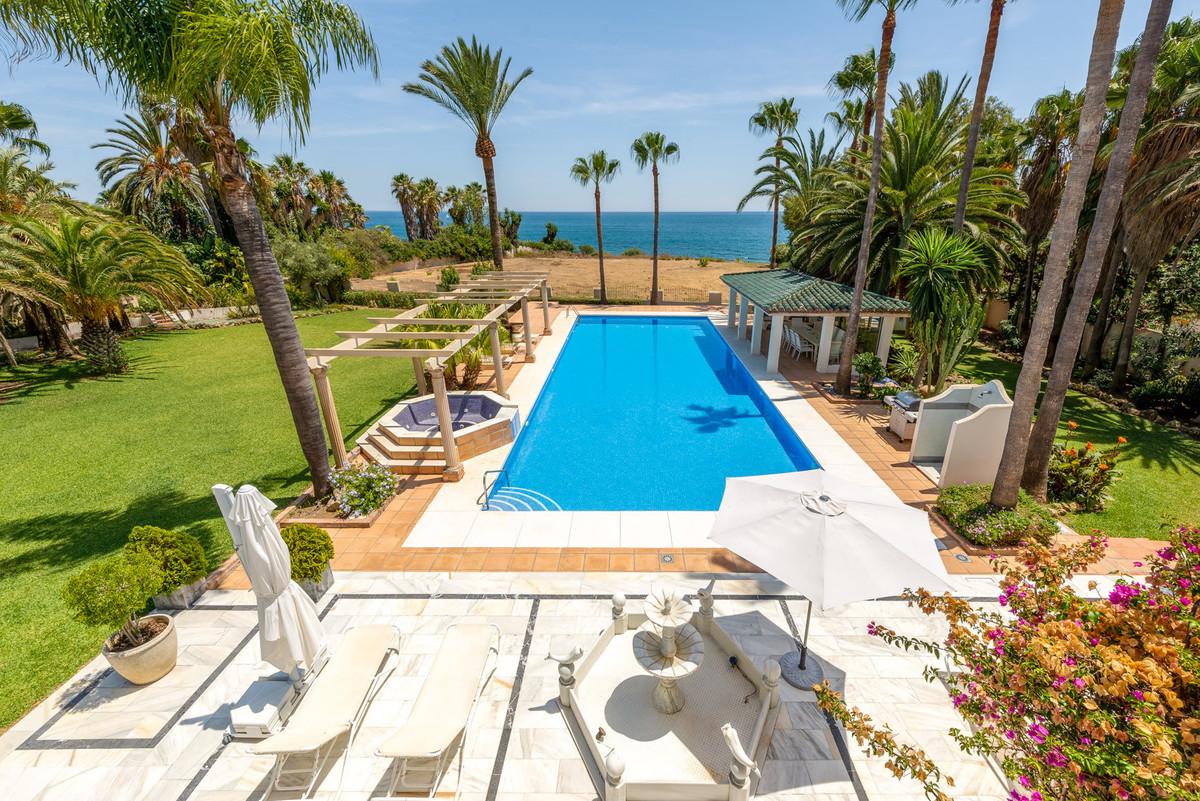 Villa Detached in Estepona