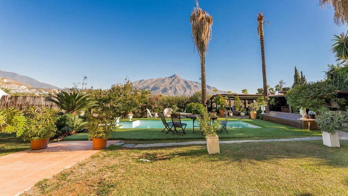 Villa Detached in Nueva Andaluc&iacute;a