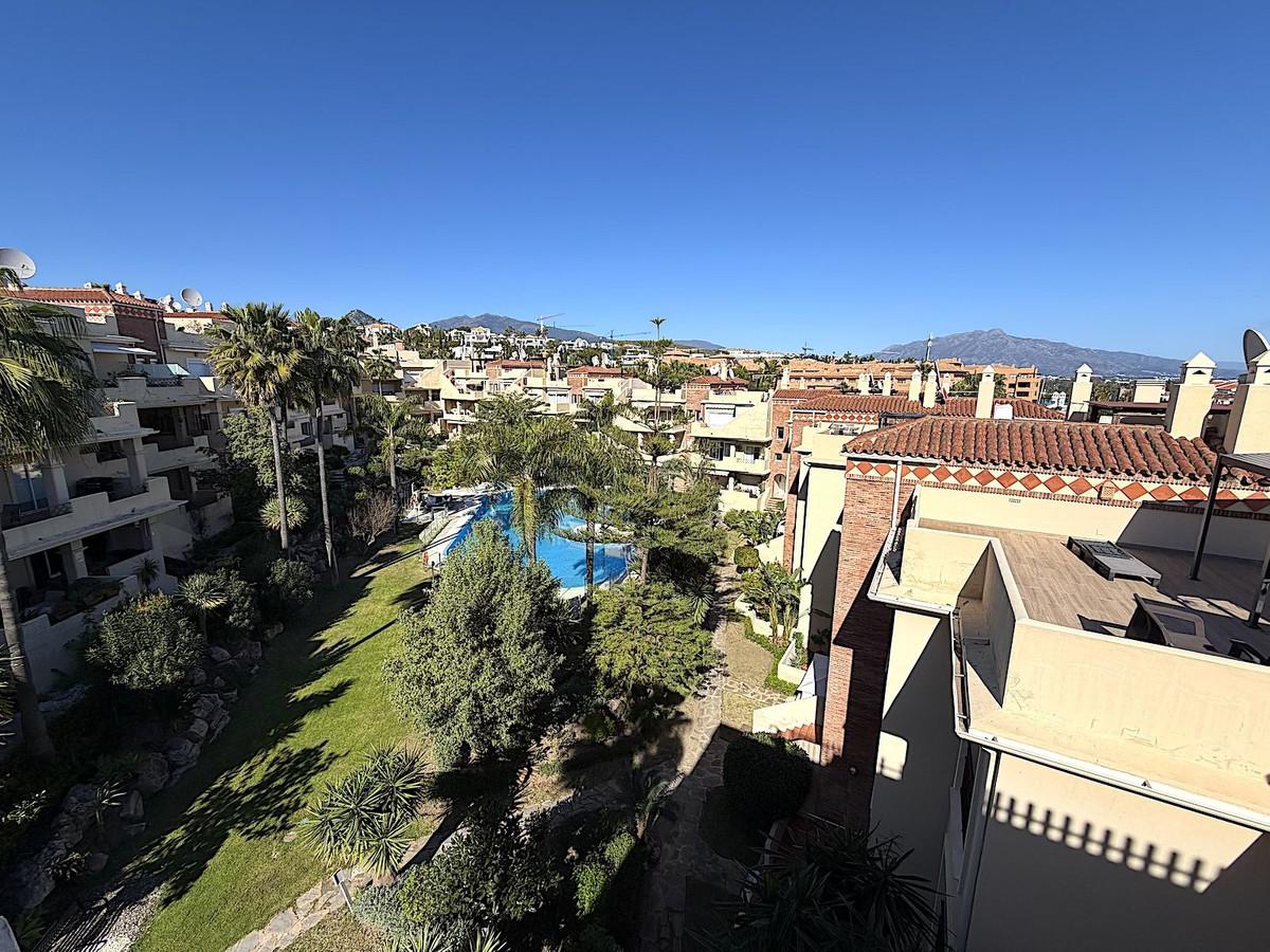 Apartment Penthouse in Bel Air