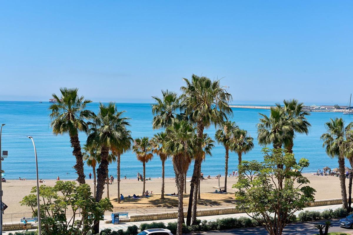 Apartment Penthouse in M&aacute;laga Centro