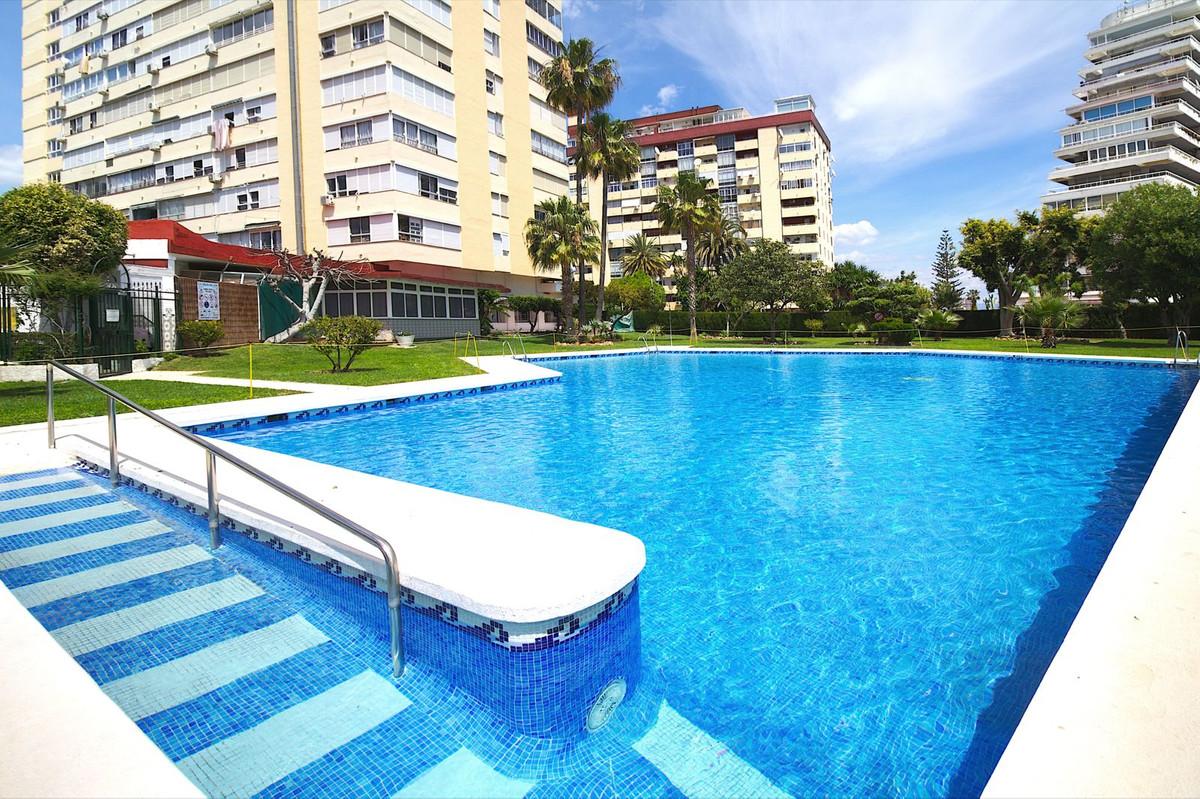 Apartment Middle Floor in Benalmadena Costa