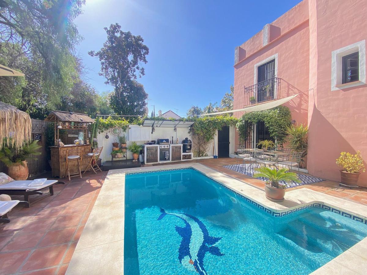 Villa Semi Detached in Marbella
